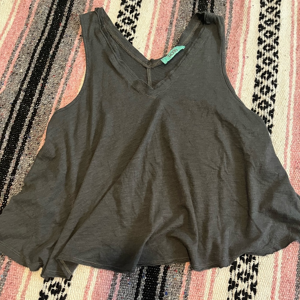 Karlie tank top - size small